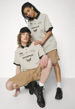 YOURTURN Genderless Parachute - Shorts - Brown -Kledingwinkel 0a098ffaef5c4f0797a723c98a77422a