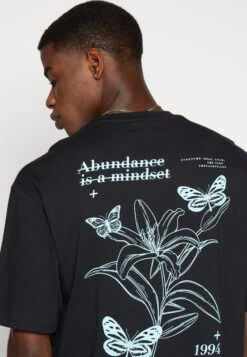 YOURTURN Chest Tee Unisex - T-Shirt Print - 802 - Black -Kledingwinkel 0e4b4081586c44b38413d45691796242