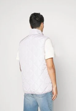 YOURTURN Unisex - Bodywarmer - Salmon -Kledingwinkel 0f201c2411e447a7b3478fb4eecf46f3