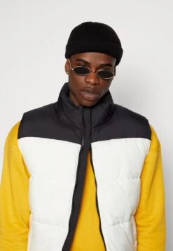 YOURTURN Puffer Vest Unisex - Bodywarmer - Black/White -Kledingwinkel 15fb2b9461114cf3bc4b9370605dc900