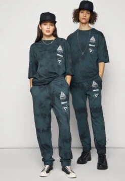 YOURTURN Wincent Weiss Unisex - Trainingsbroek - Black -Kledingwinkel 18525c926f3142e6bc6aa97540204c15