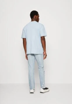 YOURTURN Unisex - T-Shirt Print - Light Blue -Kledingwinkel 20f9cd4319a54db6867701868e57b5ea