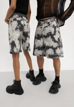 YOURTURN Unisex - Jeansshort - Black Denim -Kledingwinkel 2cd9be114197419383c232b9b8d8d95f