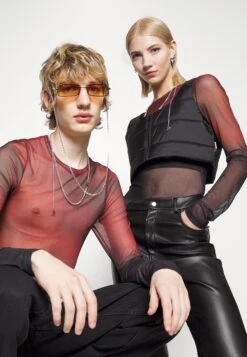 YOURTURN Unisex - Longsleeve -Red 9 YOURTURN Unisex - Longsleeve -Red -Kledingwinkel 2ce283cda1134ef3b438bb9794367f44