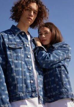 YOURTURN Wincent Weiss Unisex - Spijkerjas - Blue Denim -Kledingwinkel 2faddb5b7cd94ab289accdf12a466db0