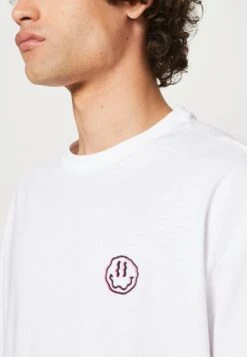 YOURTURN Unisex - T-Shirt Basic - White -Kledingwinkel 3066775aa6174c068f6176f9edbdb3d3