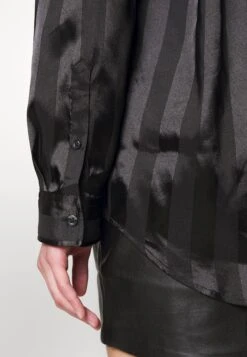 YOURTURN Festive Unisex - Overhemd - Black -Kledingwinkel 3336668376054e4d9be3dadb39406a5a