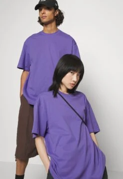YOURTURN Unisex - T-Shirt Print - Purple -Kledingwinkel 370218723146441d83987dbdea45631e