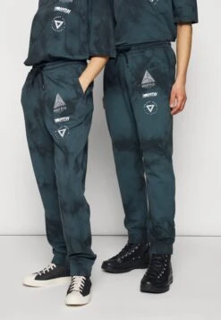 YOURTURN Wincent Weiss Unisex - Trainingsbroek - Black -Kledingwinkel 3fd66f9c53654e0cb7e900af39037588