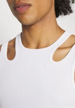 YOURTURN Unisex - Top - White -Kledingwinkel 4481c7c0d47a4d83b26aed8753b9f6ab