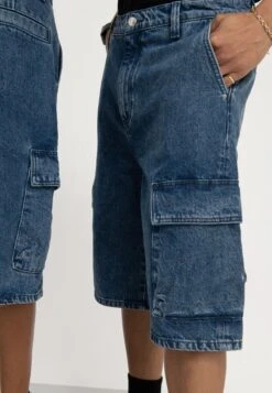 YOURTURN Unisex - Jeansshort - Blue Denim -Kledingwinkel 49d3adcfd05143f5958fb2586c4282e6