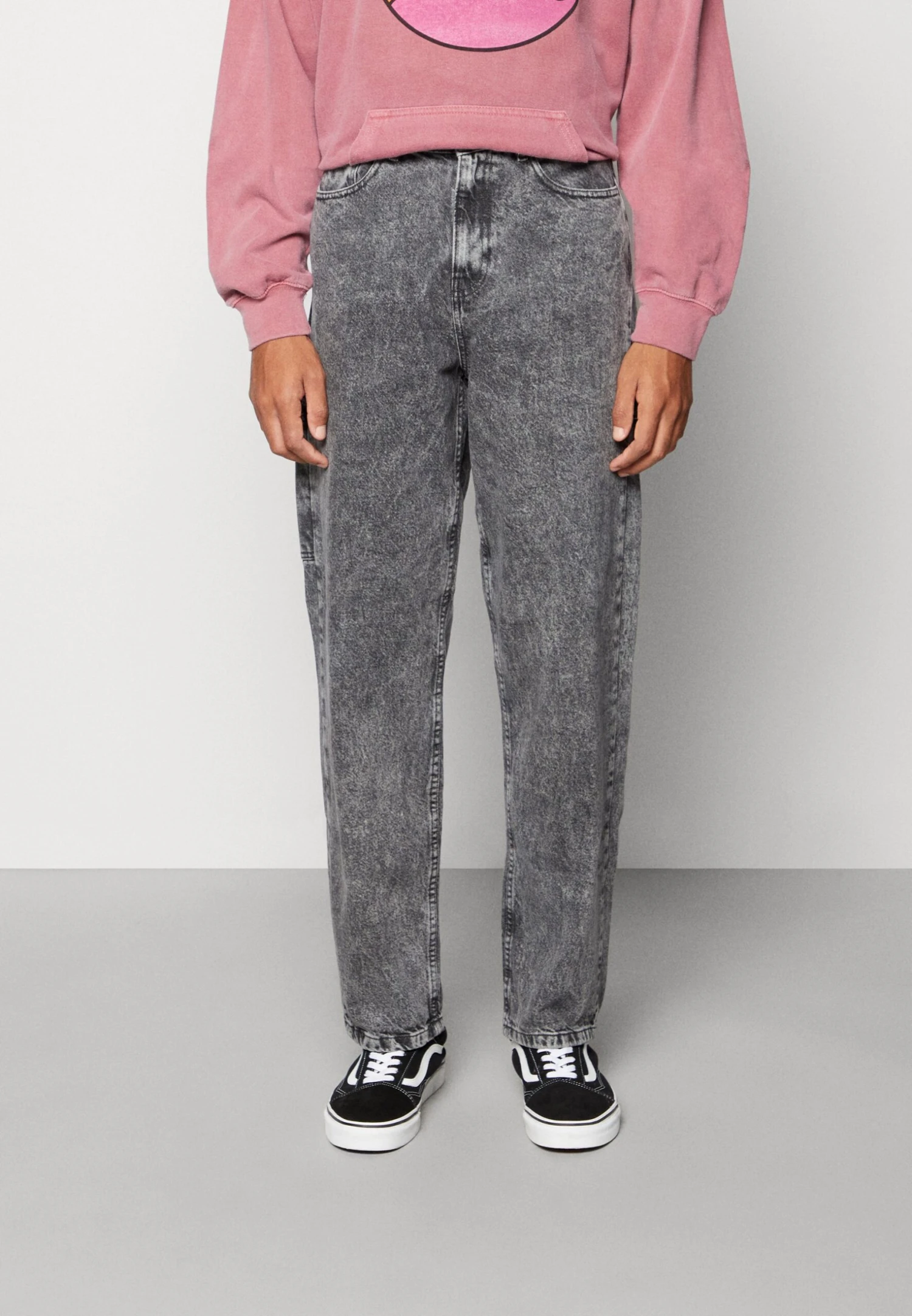 YOURTURN Unisex - Relaxed Fit Jeans - Black 1 YOURTURN Unisex - Relaxed Fit Jeans - Black