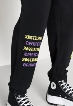 YOURTURN Unisex - Trainingsbroek - Black 9 YOURTURN Unisex - Trainingsbroek - Black -Kledingwinkel 4ecfd34a6ec44295ab206170c462fb63
