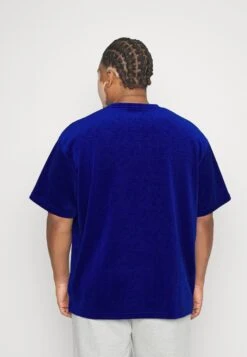 YOURTURN Unisex - T-Shirt Basic - Dark Blue -Kledingwinkel 53d26635a52a449aad96e3cb5e128c32