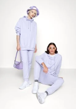 Wincent Weiss X Yourturn Unisex - Trainingsbroek - Purple -Kledingwinkel 59d19dd5f9b4403d9d52894c4f1d8cfa