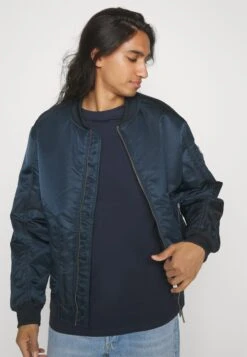 YOURTURN 3Pack Unisex - T-Shirt Basic - Olive, Beige, Dark Blue 13 YOURTURN 3Pack Unisex - T-Shirt Basic - Olive, Beige, Dark Blue -Kledingwinkel 5b3b0b549208478d880117e283d8c958