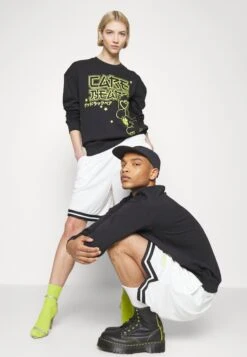 YOURTURN Unisex - Shorts - White -Kledingwinkel 6f5ad2a77f02486f8de5bd002f616c64