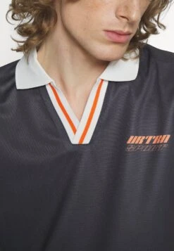 YOURTURN Unisex - Poloshirt - Black -Kledingwinkel 701d8a351c394b1e8290de0aeb56f74f