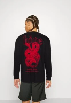 YOURTURN Longsleeve - Black -Kledingwinkel 726fe31d97d447e0bb0b4ee3b18308af