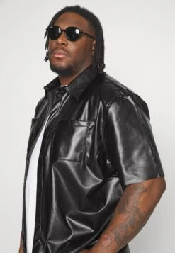 YOURTURN Unisex - Overhemd - Black -Kledingwinkel 84e77c9c19144d278d3f4d9264d850e7