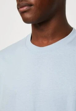 YOURTURN Unisex - T-Shirt Print - Light Blue -Kledingwinkel 870032fc84a046f4b46e42c37f3fabfe