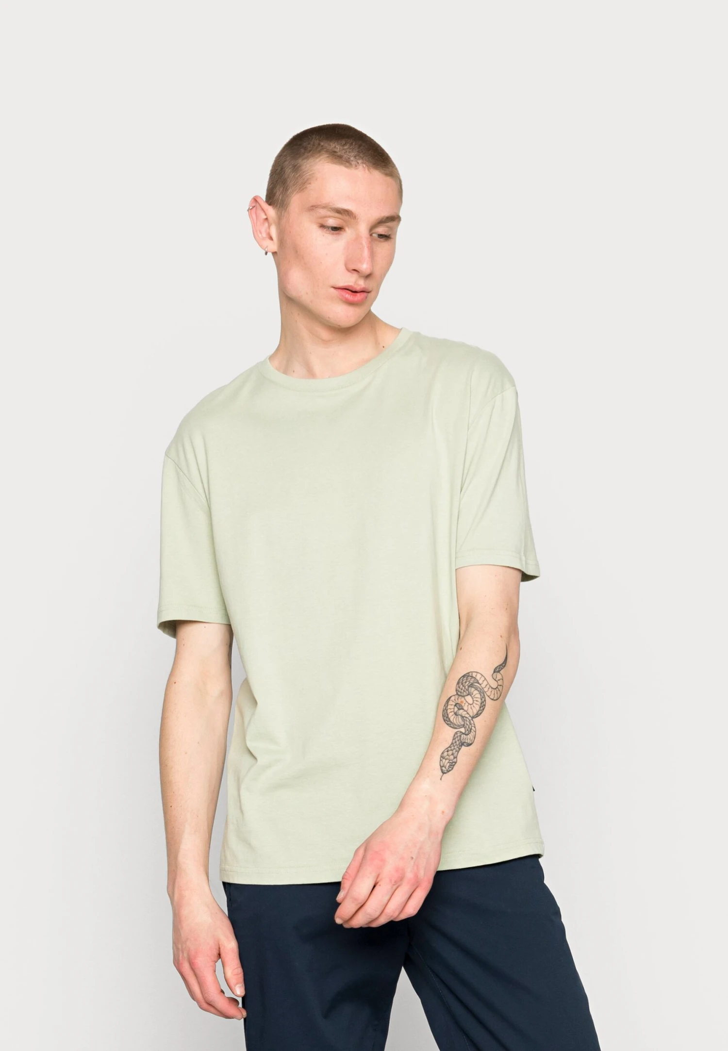 YOURTURN Unisex 5 Pack - T-Shirt Basic - Dark Grey/White/Beige 5 YOURTURN Unisex 5 Pack - T-Shirt Basic - Dark Grey/White/Beige - Afbeelding 5