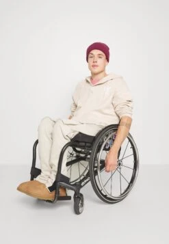 YOURTURN Unisex - Sweater - Beige -Kledingwinkel 97f45a50f78b459ca857074e0f5a65aa