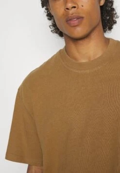 YOURTURN Unisex - T-Shirt Basic - Beige -Kledingwinkel 983f77759d2441d68f2570b0c0e4df4f