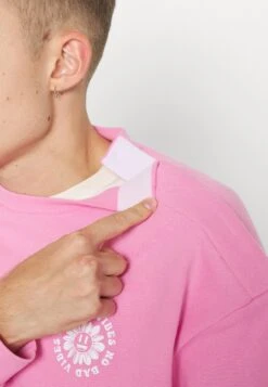 YOURTURN Unisex - Sweater - Pink 19 YOURTURN Unisex - Sweater - Pink -Kledingwinkel a71d2cfc30a64eba96033b922ca800cd