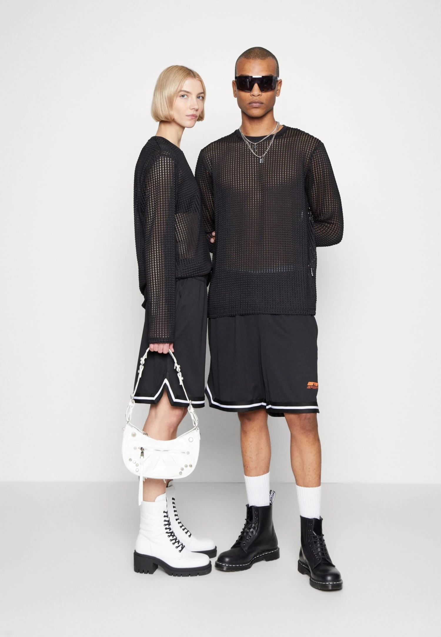 YOURTURN Unisex - Shorts - Black 2 YOURTURN Unisex - Shorts - Black - Afbeelding 2