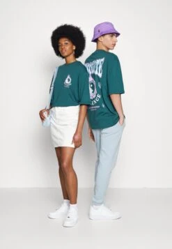 YOURTURN Unisex - T-Shirt Print - Dark Green -Kledingwinkel b3547a576d504de48f05d7d288699947