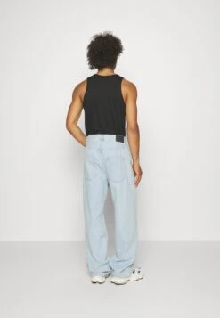 YOURTURN Baggy Jeans Unisex - Relaxed Fit Jeans - Light Blue Denim -Kledingwinkel b5a3a98eb1c846b6896614b68e538ab7