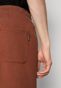 YOURTURN Unisex 2 Pack- Trainingsbroek - Brown/Off-White -Kledingwinkel ba321d5e3077436682f502a9bd72d561