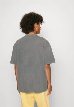 YOURTURN Nevada Wash Graphic Tee Washed - T-Shirt Print - Charcoal -Kledingwinkel bf0555704f834b22b22a793b58cb821f