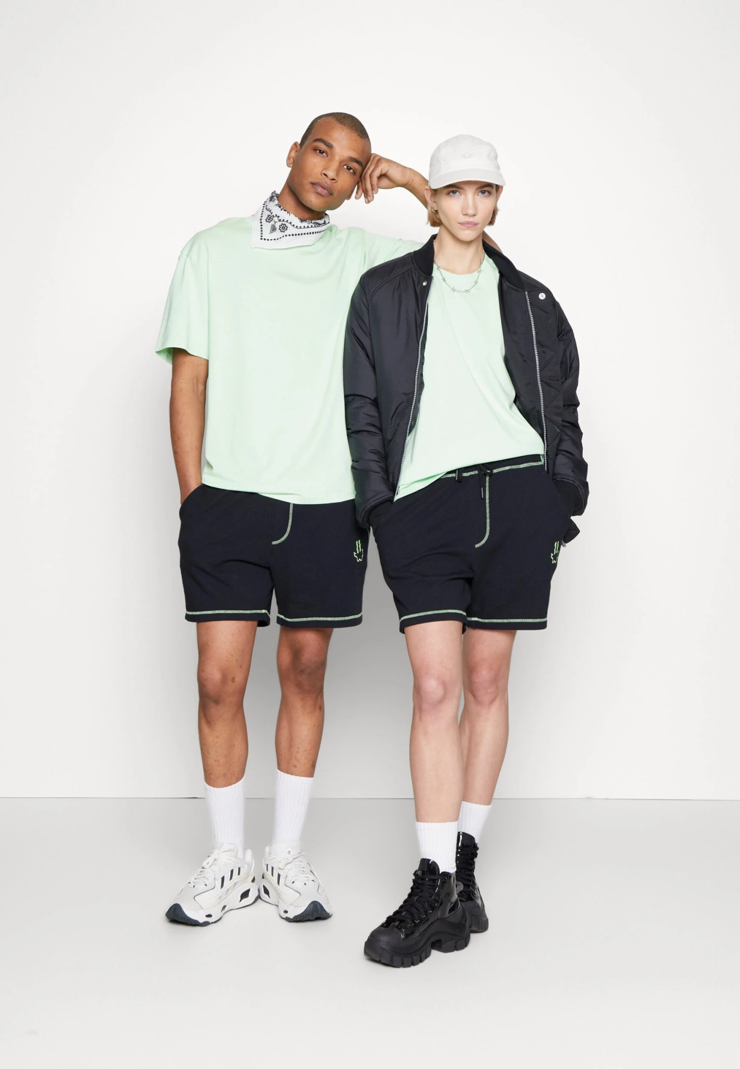 YOURTURN Unisex - T-Shirt Print - Light Green 2 YOURTURN Unisex - T-Shirt Print - Light Green - Afbeelding 2