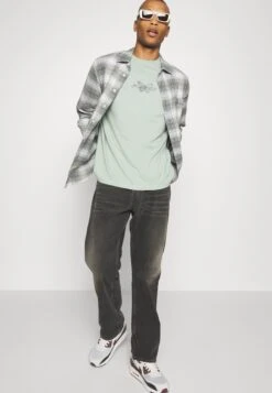 YOURTURN Unisex - T-Shirt Print - Green -Kledingwinkel cc13ef0d0e5b46b79b7e32b0cd7d484f