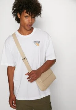 YOURTURN Orange Fruit Graphic Tee- T-Shirt Print - White -Kledingwinkel e316743f0437401abe0ba26395e7b930