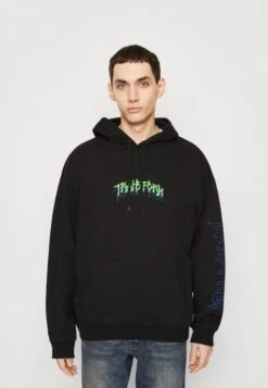 YOURTURN Transform Unisex - Sweater - Black -Kledingwinkel e7eb3eca5655476980c02b64588c7505