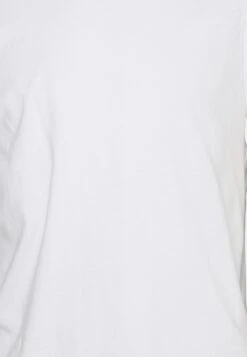 YOURTURN Top -White -Kledingwinkel f640453bea874d7285e2d1883d94285b