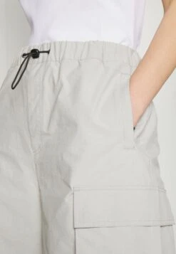 YOURTURN Unisex - Shorts - Light Grey -Kledingwinkel fb21bd3b219d4ff4b3b1cc09b2fd0909